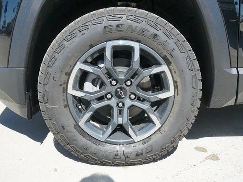 New 2026 Chevrolet Equinox ACTIV image 14