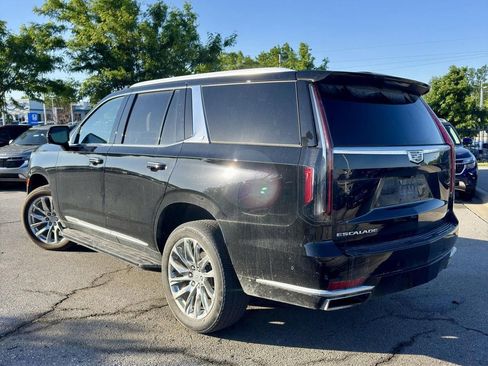 Used 2023 Cadillac Escalade Premium Luxury w/ LPO, Radiant Package AWD/4WD image 3
