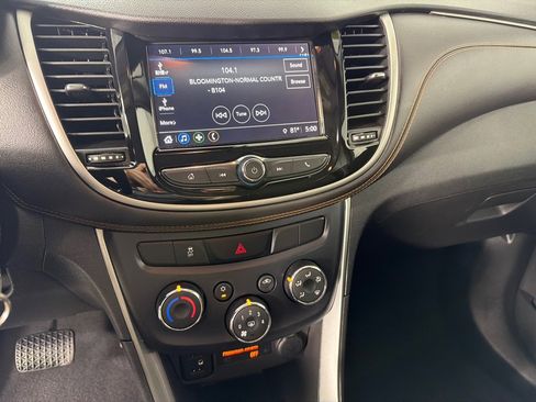 Used 2018 Chevrolet Trax LS w/ LPO, Protection Package FWD image 16