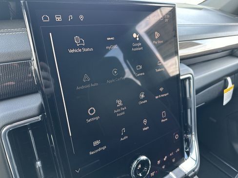 New 2026 GMC Yukon Elevation image 16