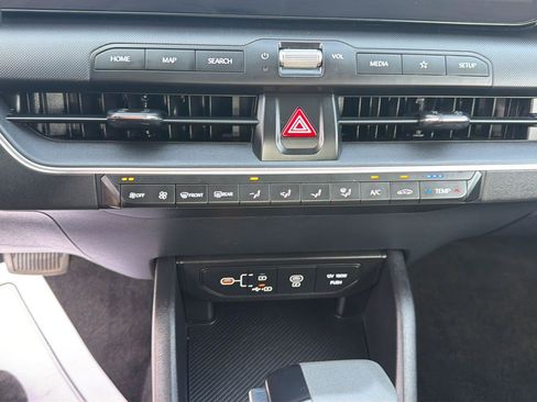 Used 2025 Kia K4 FWD image 25
