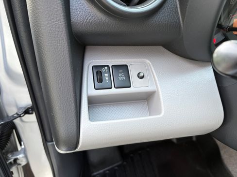 Used 2010 Toyota RAV4 Limited AWD/4WD image 37