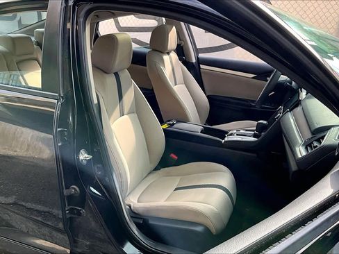 Used 2017 Honda Civic EX image 8