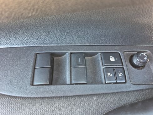 Used 2024 Toyota Corolla LE FWD image 15