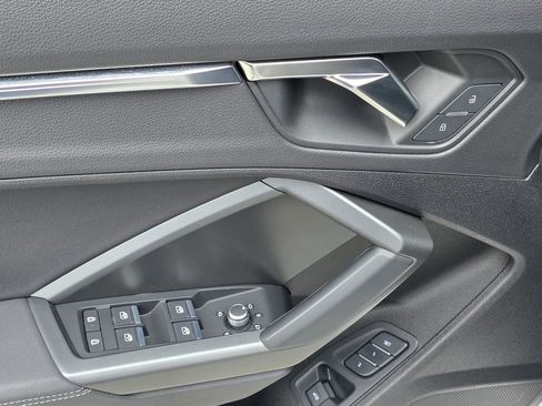 Used 2022 Audi Q3 2.0T Premium Plus w/ Premium Plus Package image 17