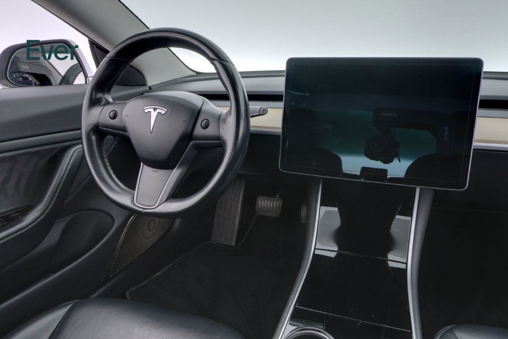 Used 2018 Tesla Model 3 Mid Range RWD image 25