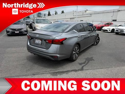 Used 2022 Nissan Altima 2.5 SV FWD image 4