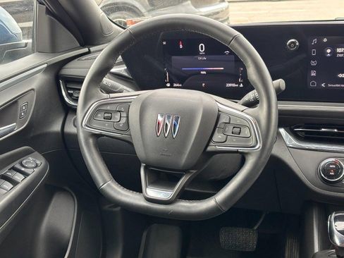 Used 2025 Buick Envista Preferred w/ Convenience I Package image 12