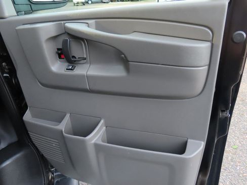 Used 2014 Chevrolet Express 3500 LS RWD image 15