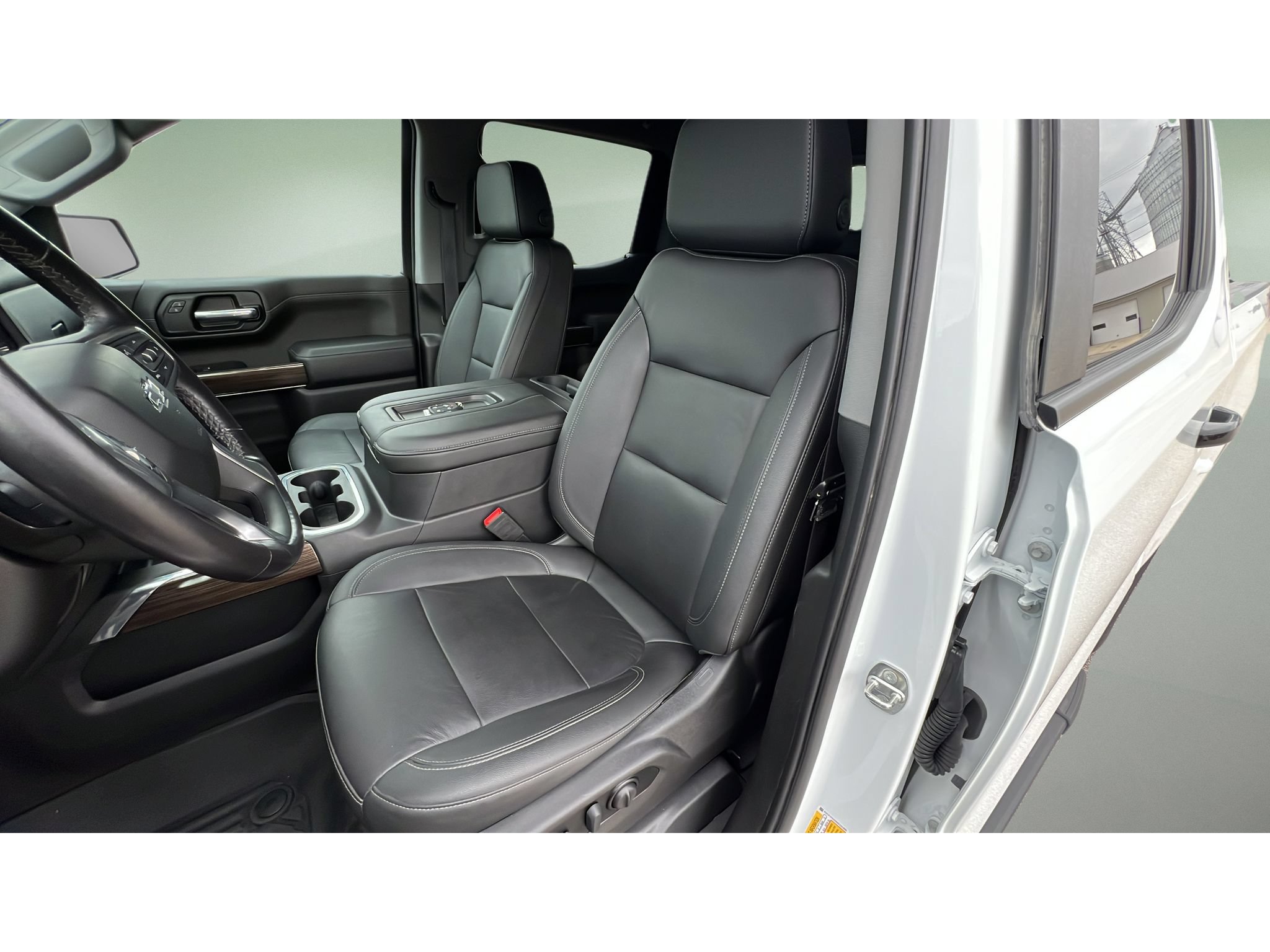 Certified 2022 Chevrolet Silverado 1500 LT Trail Boss w/ LT Trail Boss Premium Package AWD/4WD image 24