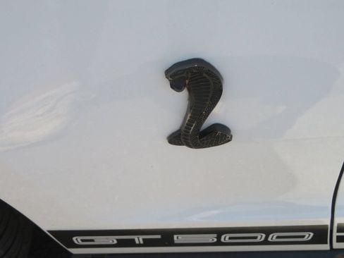 Used 2010 Ford Mustang Shelby GT500 RWD image 15
