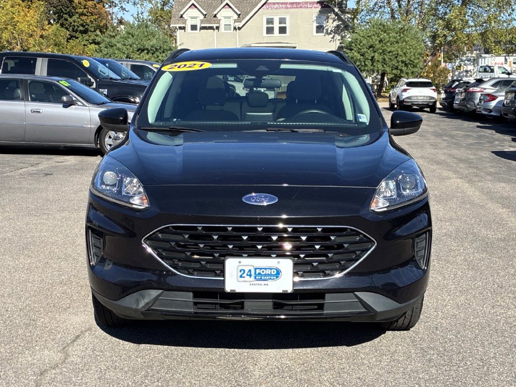 Certified 2021 Ford Escape SE w/ SE Sport Appearance Package AWD/4WD image 2