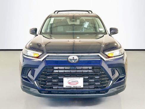 New 2026 Toyota Grand Highlander FWD image 2