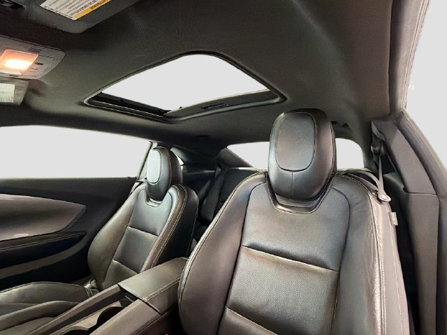 Used 2010 Chevrolet Camaro LT RWD image 19