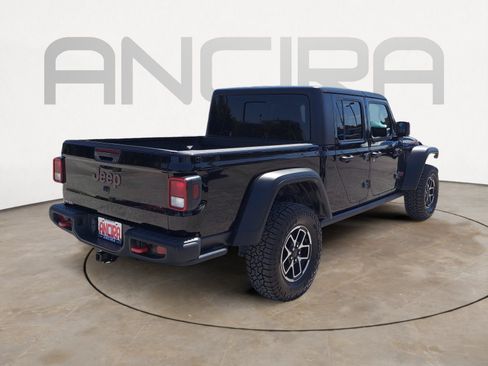 Used 2022 Jeep Gladiator Rubicon w/ Cold Weather Group AWD/4WD image 10