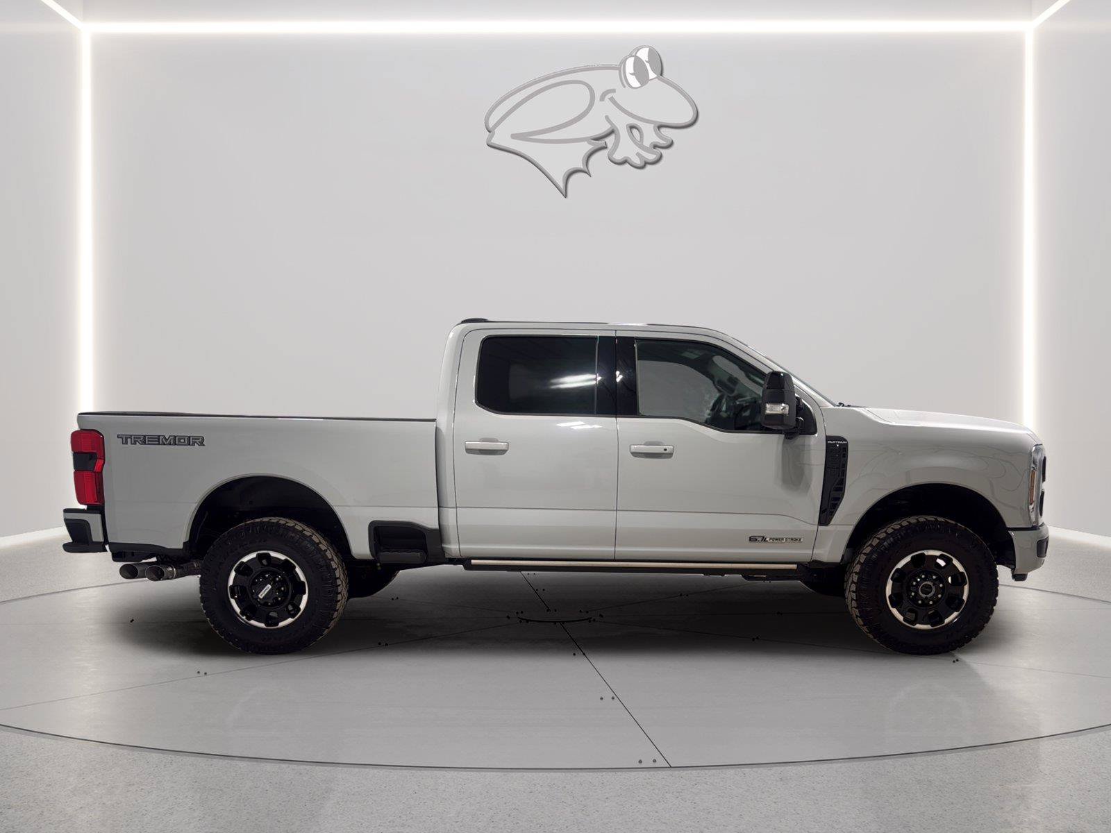 Certified 2026 Ford F250 Platinum w/ Tremor Off-Road Package AWD/4WD image 7