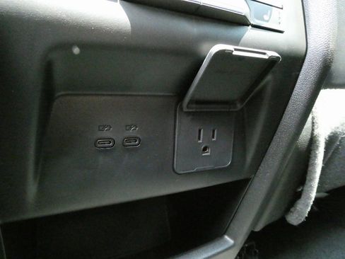 New 2025 GMC Acadia AT4 w/ Luxury Package image 39