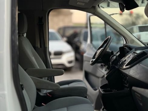 Used 2015 Ford Transit 150 XLT image 11