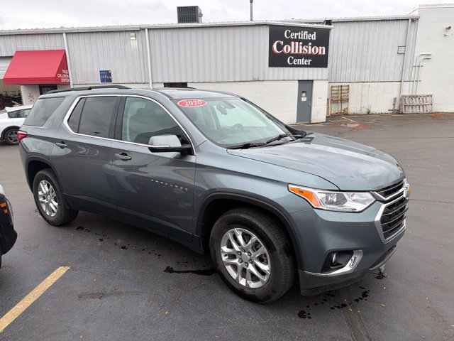 Used 2020 Chevrolet Traverse LT FWD image 2