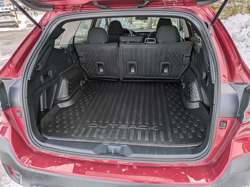 Used 2022 Subaru Outback Premium image 18