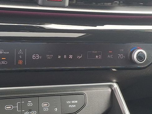 Certified 2025 Kia Carnival SX Prestige FWD image 24