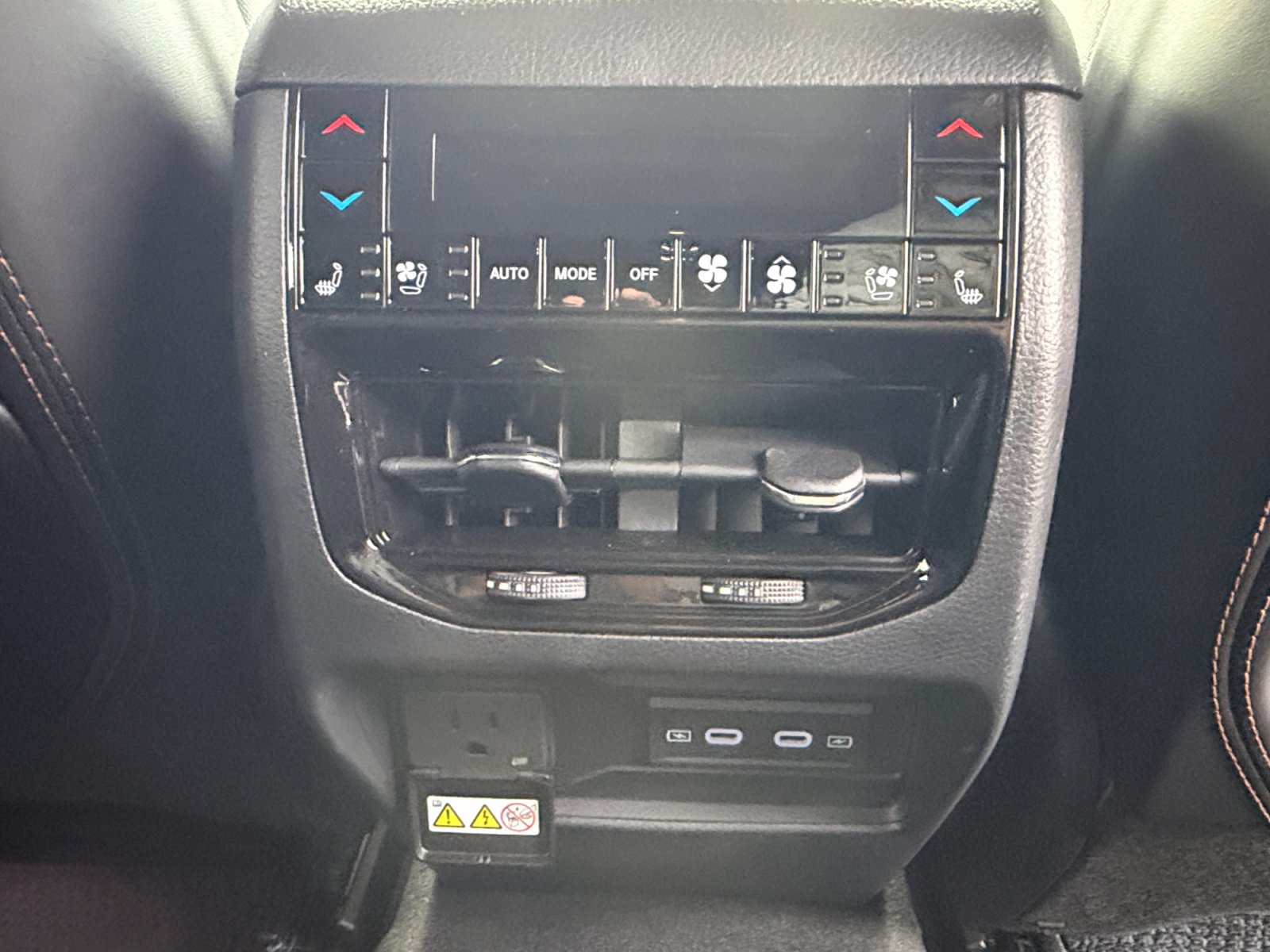 New 2027 Jeep Grand Cherokee Summit AWD/4WD image 22