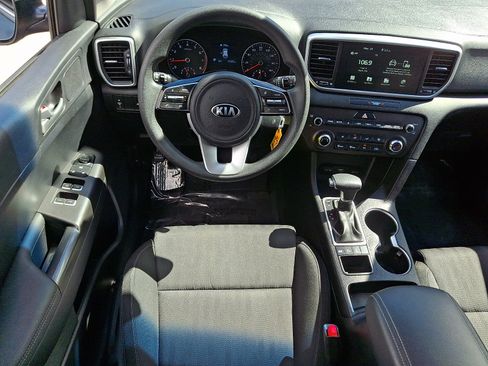 Used 2022 Kia Sportage LX image 11