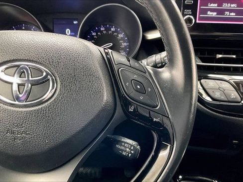 Used 2019 Toyota C-HR XLE FWD image 21