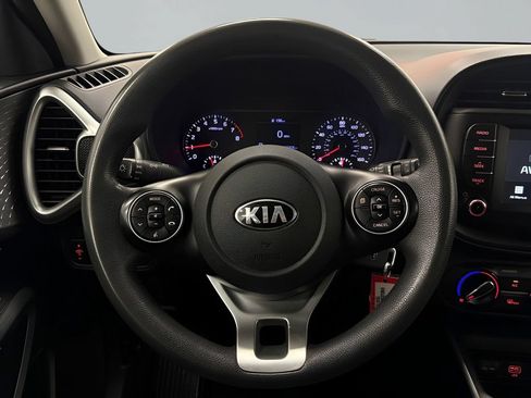 Used 2020 Kia Soul LX FWD image 16
