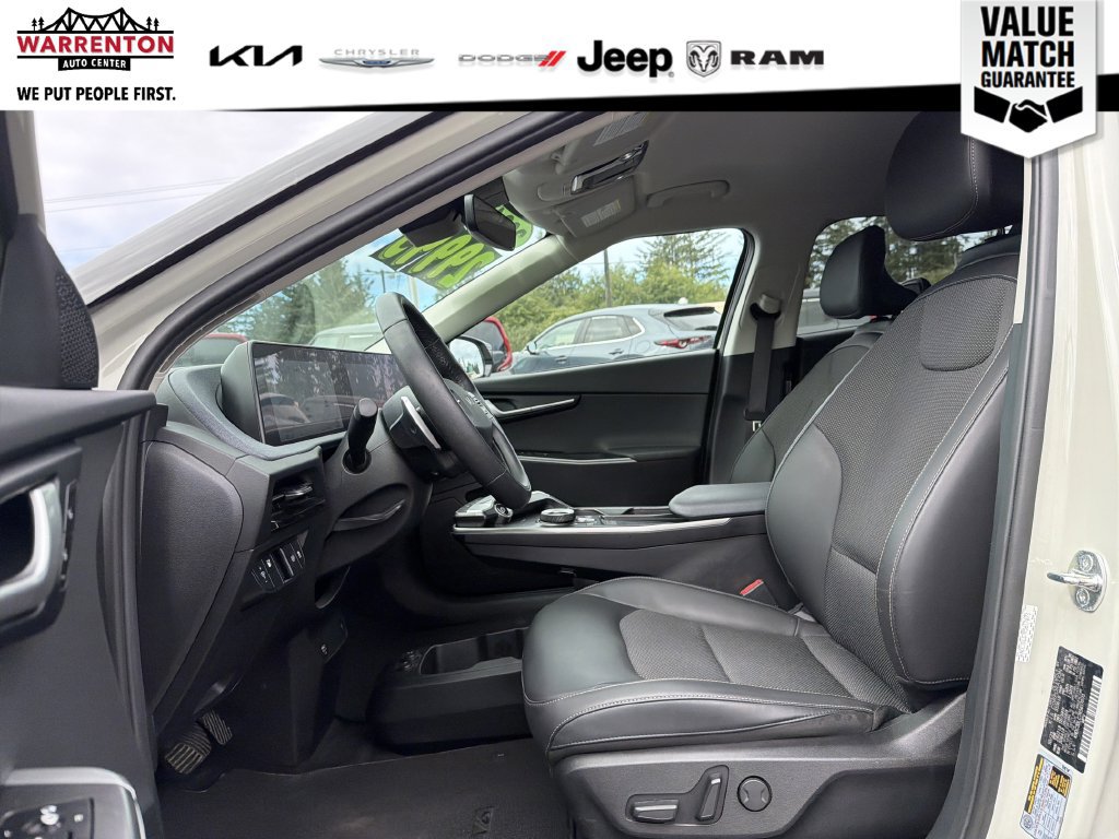 Used 2024 Kia EV6 Light AWD/4WD image 12