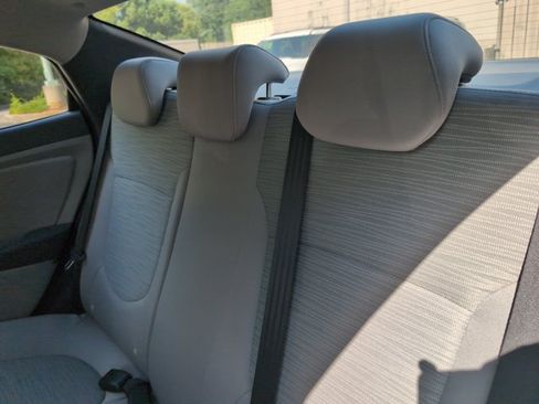 Used 2016 Hyundai Accent SE FWD image 21