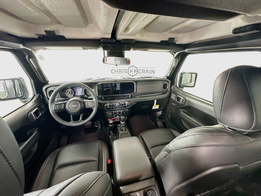 Used 2025 Jeep Gladiator Rubicon AWD/4WD image 26