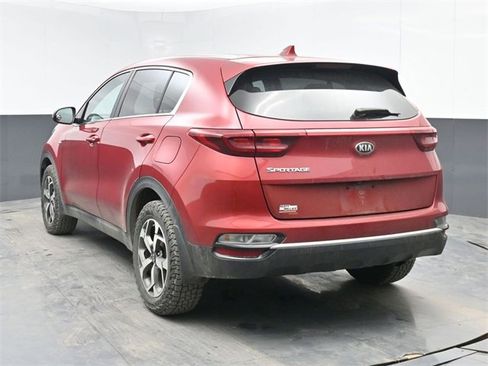 Used 2022 Kia Sportage LX image 7