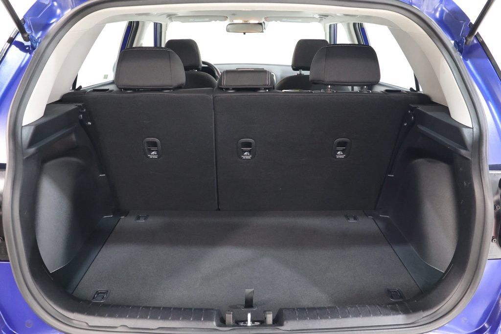 Used 2025 Hyundai Venue SEL FWD image 30
