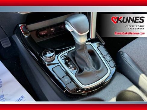 Used 2025 Kia Seltos S FWD image 25