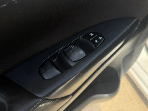 Used 2017 Nissan Sentra SV FWD image 13
