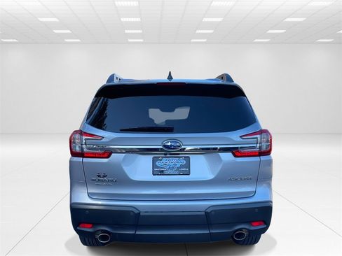Used 2023 Subaru Ascent Premium w/ Convenience Package image 5