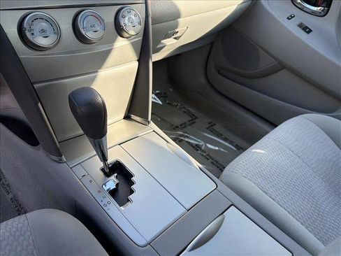 Used 2011 Toyota Camry LE image 18