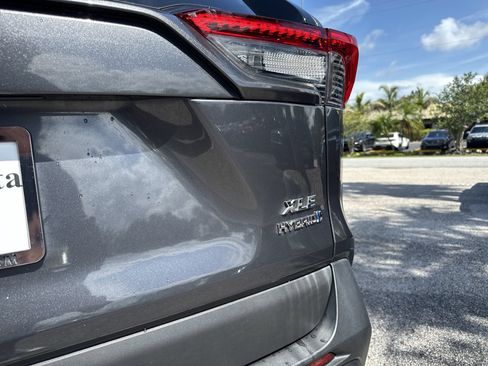 Used 2019 Toyota RAV4 XLE AWD/4WD image 13