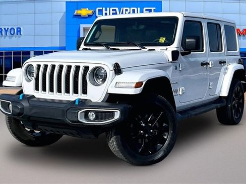 Used 2023 Jeep Wrangler Unlimited Sahara image 3