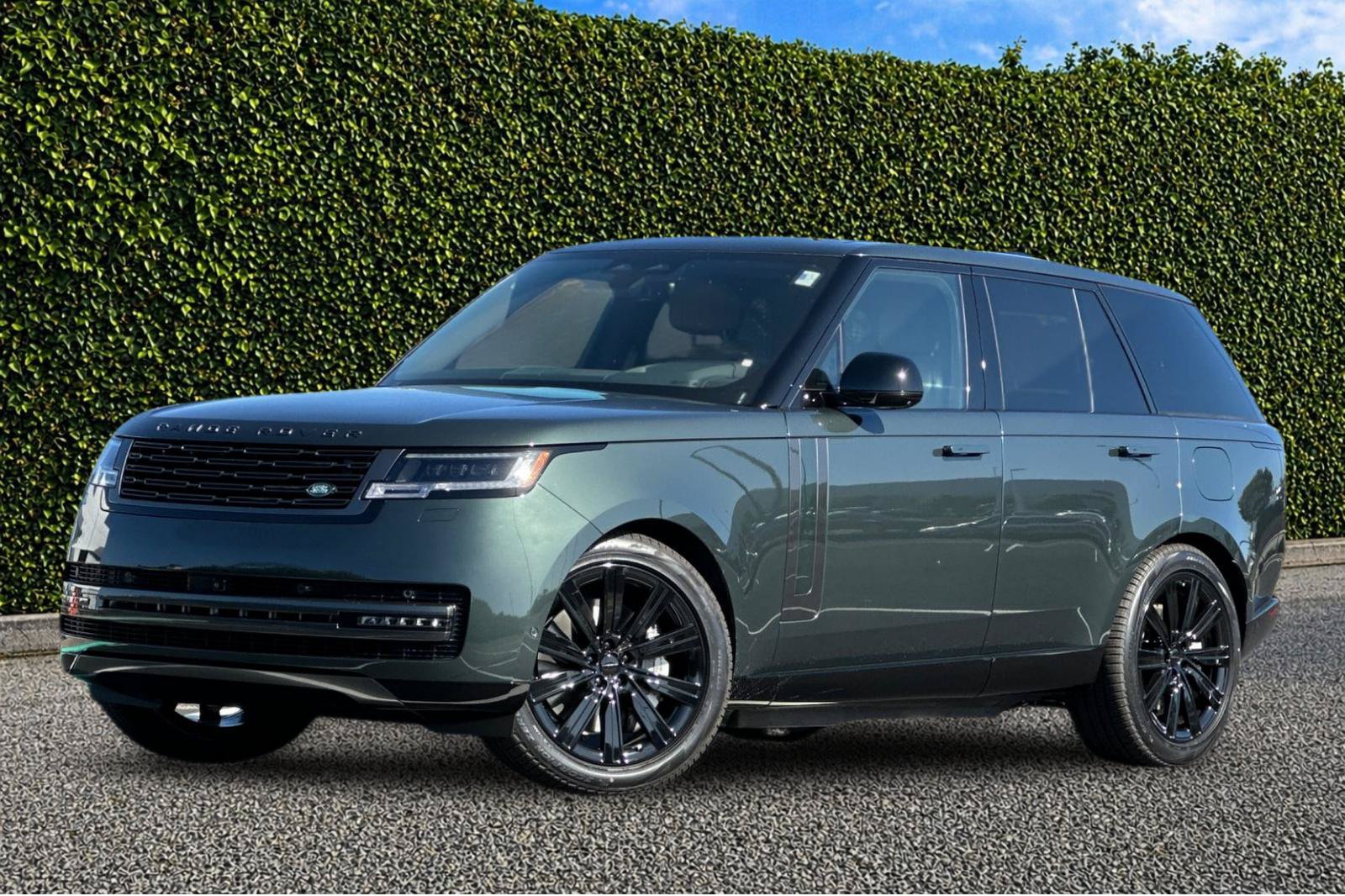 New 2026 Land Rover Range Rover SE AWD/4WD image 2