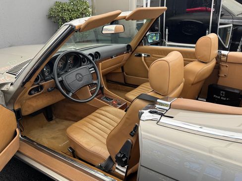 Used 1988 Mercedes-Benz 560 SL image 17