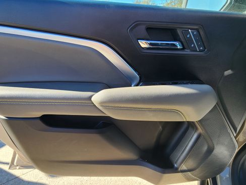 Certified 2023 Chevrolet Colorado ZR2 w/ ZR2 Convenience Package III image 9