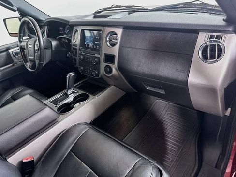 Used 2017 Ford Expedition EL Limited w/ Equipment Group 301A RWD image 28
