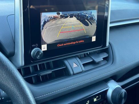 Used 2024 Toyota RAV4 LE image 27