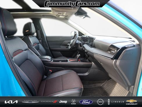 Used 2025 Nissan Kicks SR w/ SR Premium Package image 22