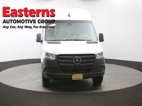 Used 2020 Mercedes-Benz Sprinter 2500 w/ Driver Convenience Package image 50