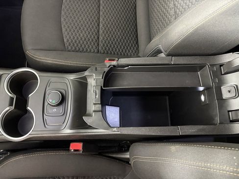 Used 2018 GMC Terrain SLE image 32