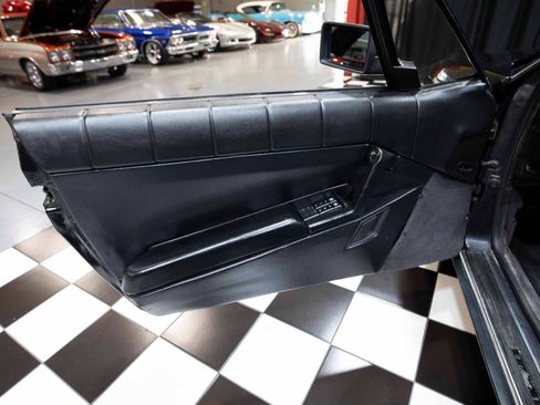 Used 1992 Cadillac Allante FWD image 35