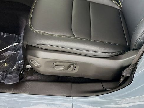 New 2025 Jeep Gladiator Sport image 18